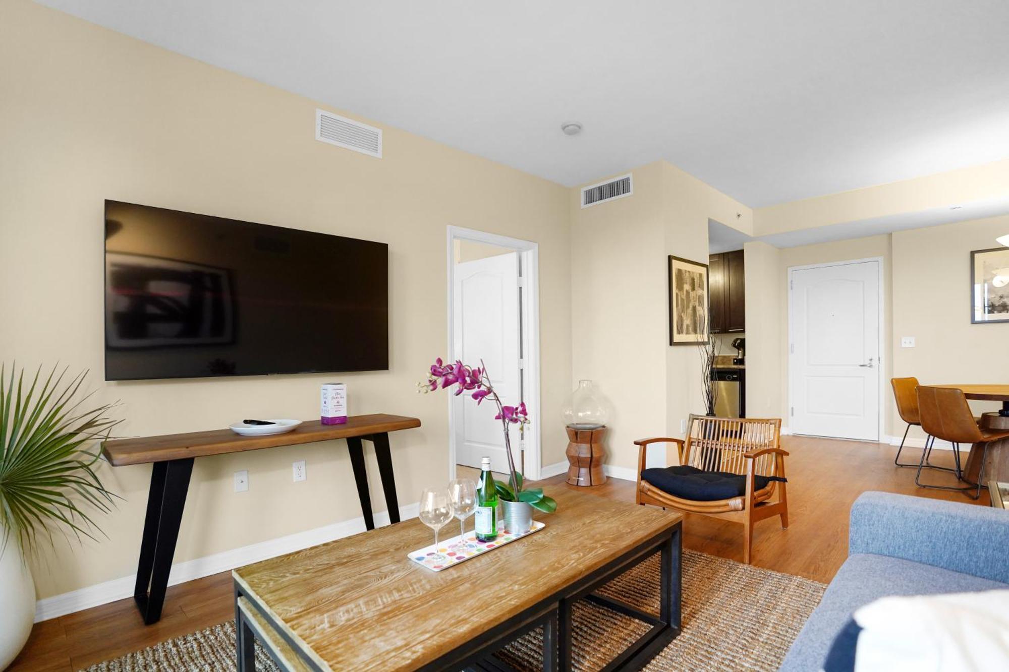 Apartamento Dharma South At Red Road Commons *