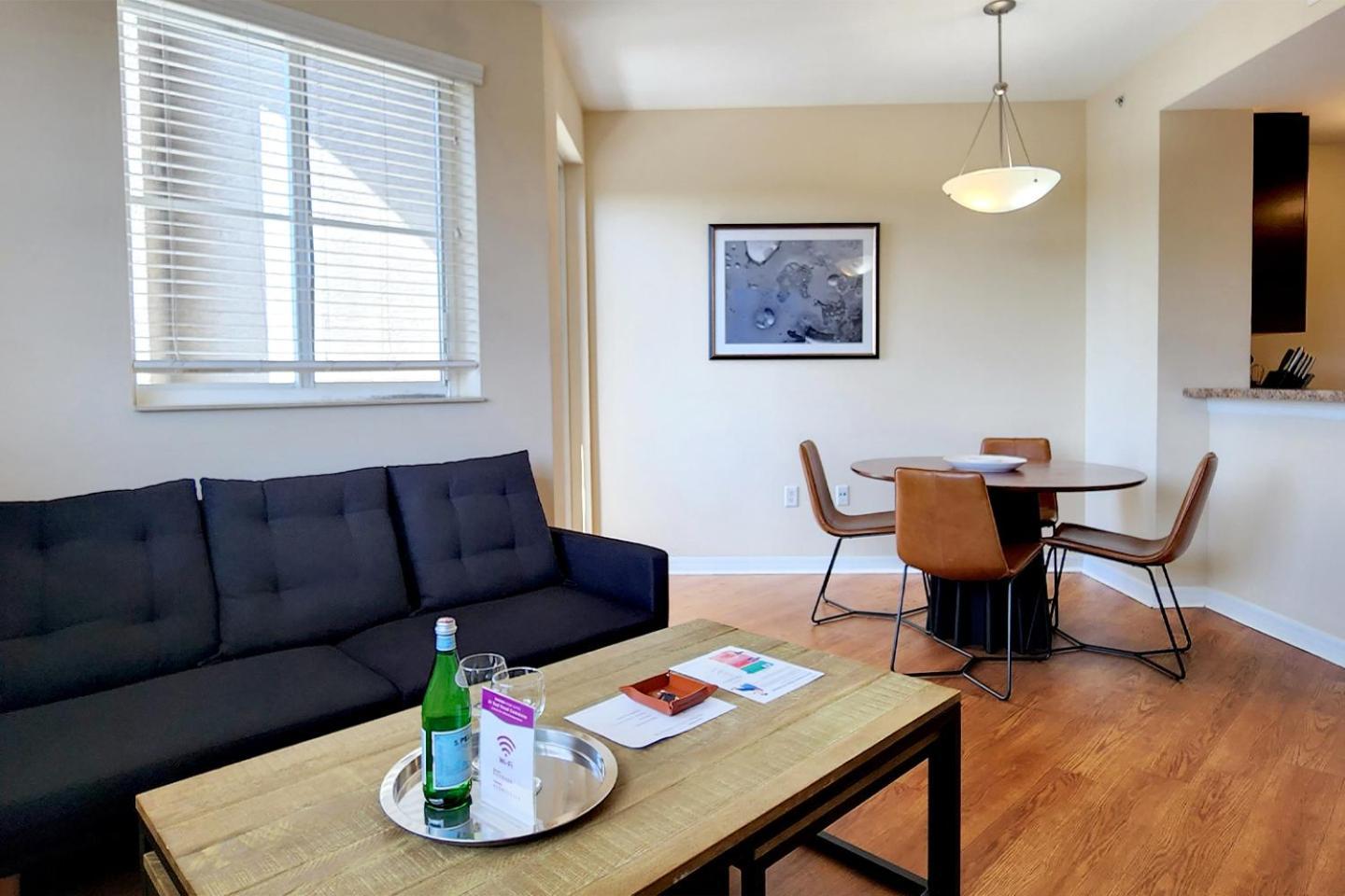 Dharma South At Red Road Commons Apartamento *